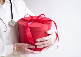 Doctors in Georgia will report gifts from pharmaceutical companies