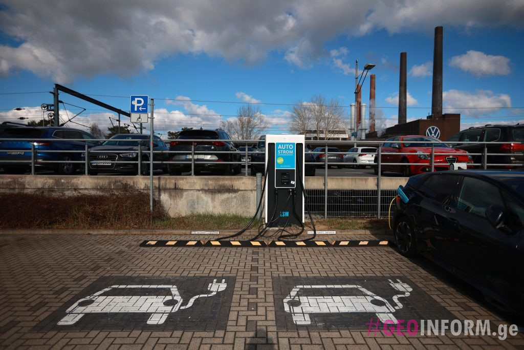 Germany will have to significantly increase the pace of installation of charging stations