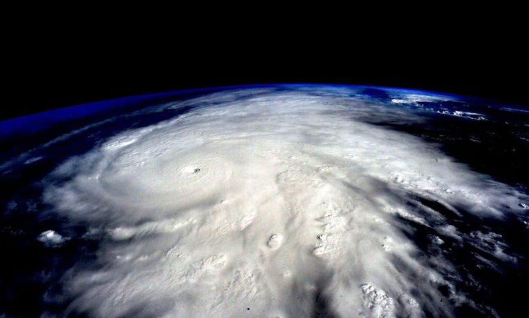 Уже необходима новая категория силы ураганов