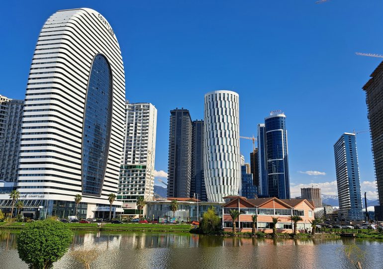 Real estate lawyer in Batumi - how to avoid becoming a victim of scammers